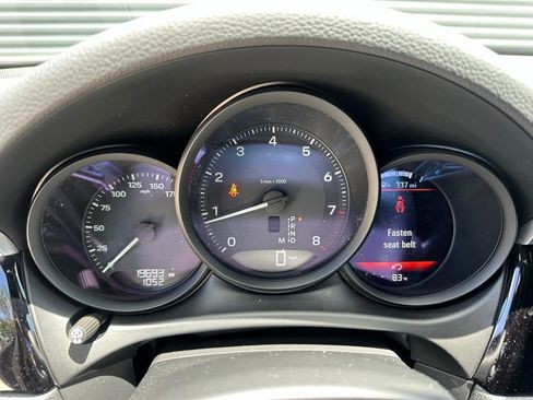 Certified 2023 Porsche Macan AWD/4WD image 25