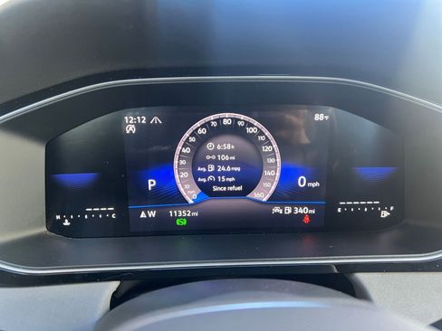 Used 2025 Volkswagen Jetta SE image 40