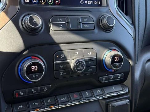 Used 2020 Chevrolet Silverado 1500 High Country w/ Technology Package image 27