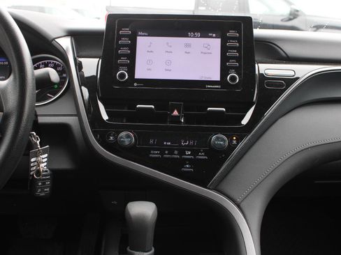 Used 2023 Toyota Camry LE image 12