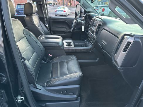 Used 2015 GMC Sierra 2500 Denali w/ Duramax Plus Package image 38