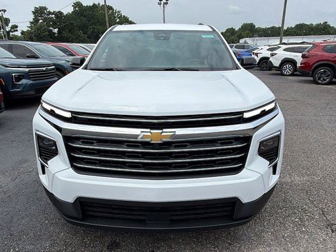 New 2026 Chevrolet Traverse LT FWD image 2