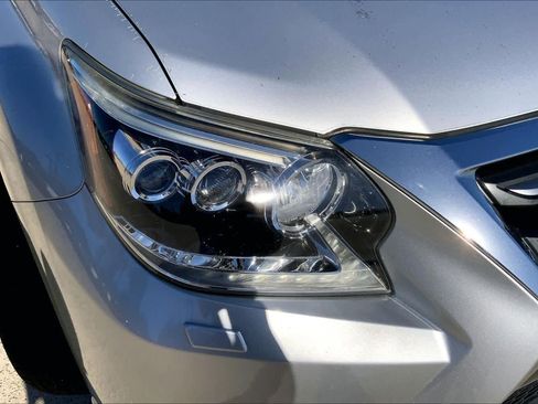 Used 2016 Lexus GX 460 image 26