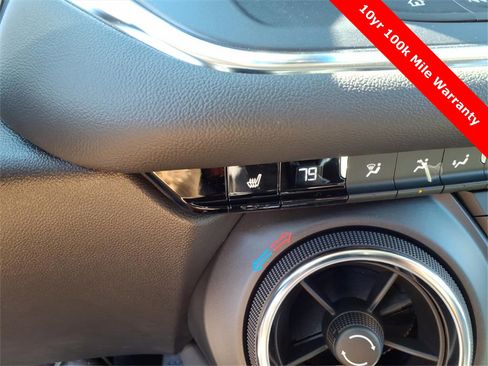 New 2025 Chevrolet Blazer LT w/ Midnight/Sport Edition image 21