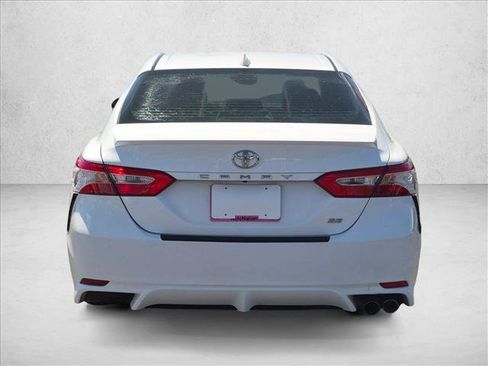 Used 2020 Toyota Camry SE w/ Carpet Mat Package FWD image 6