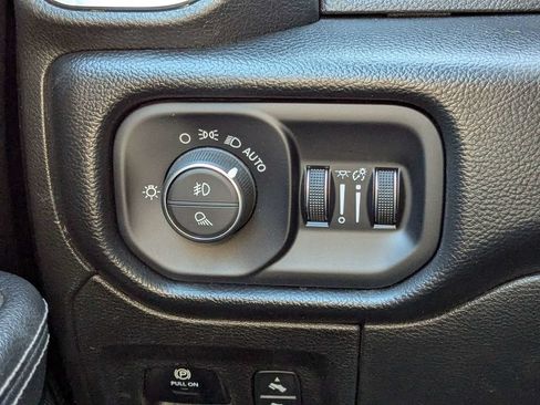Used 2022 RAM 1500 Laramie AWD/4WD image 22