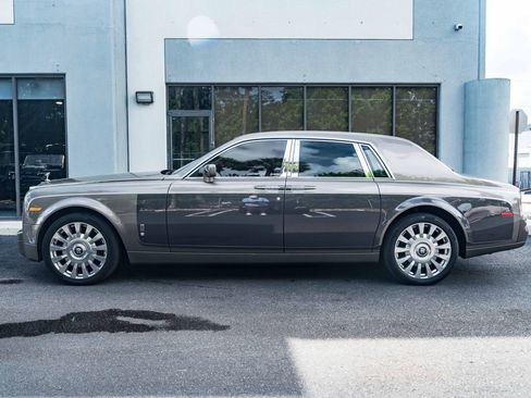 Used 2004 Rolls-Royce Phantom Sedan RWD image 6