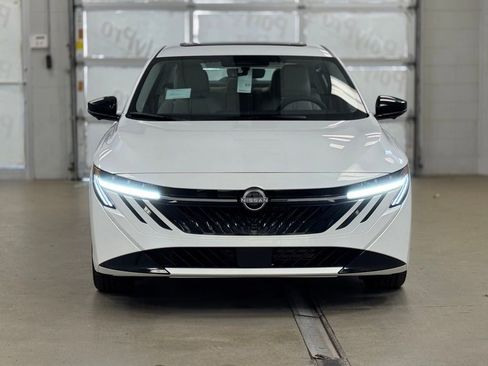 New 2026 Nissan Sentra SL FWD image 2