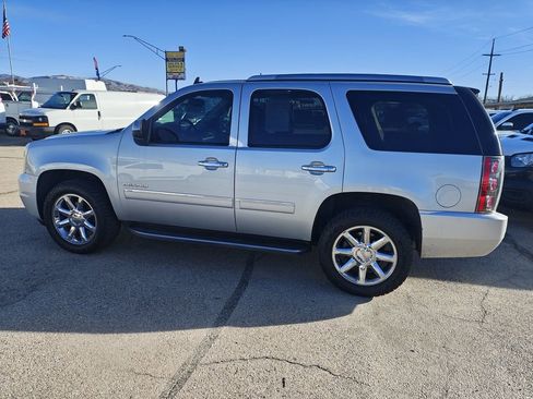 Used 2014 GMC Yukon Denali AWD/4WD image 1