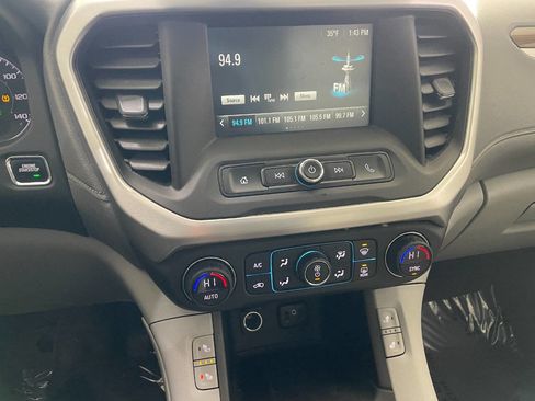 Used 2017 GMC Acadia SLE image 35