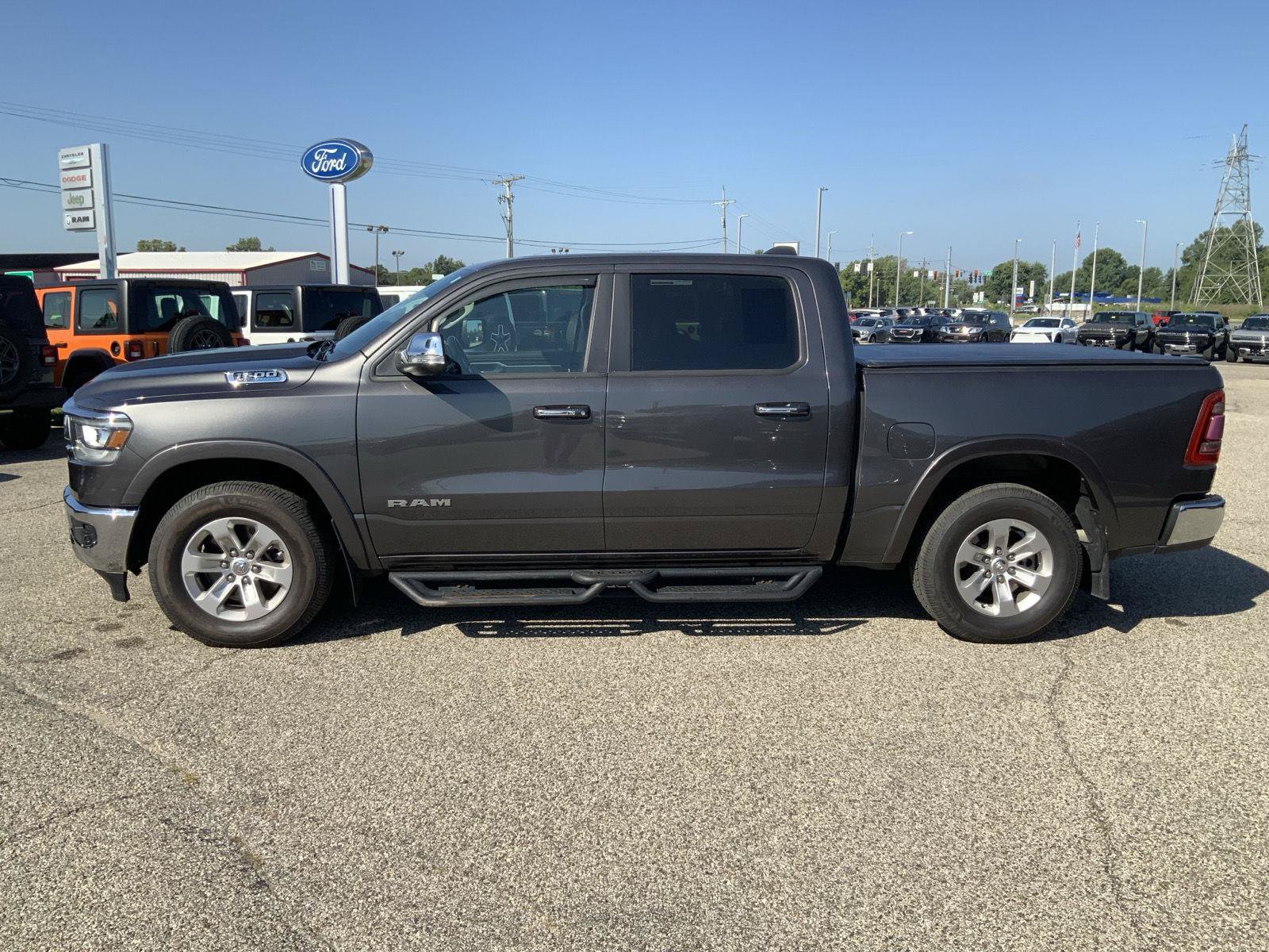 Used 2022 RAM 1500 Laramie AWD/4WD image 8