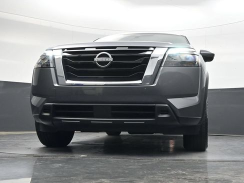 Used 2025 Nissan Pathfinder SV FWD image 47