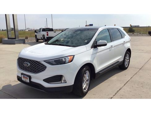 Used 2024 Ford Edge SEL w/ Convenience Package AWD/4WD image 9