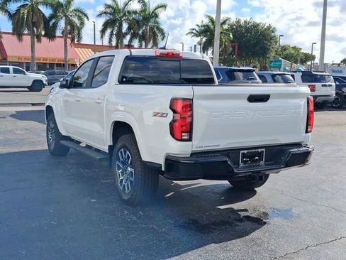 Used 2025 Chevrolet Colorado Z71 AWD/4WD image 3