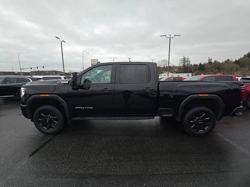 Used 2024 GMC Sierra 2500 AT4 w/ AT4 Premium Plus Package image 6