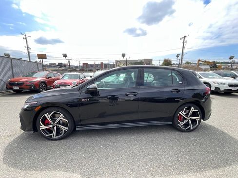 New 2025 Volkswagen GTI SE image 6