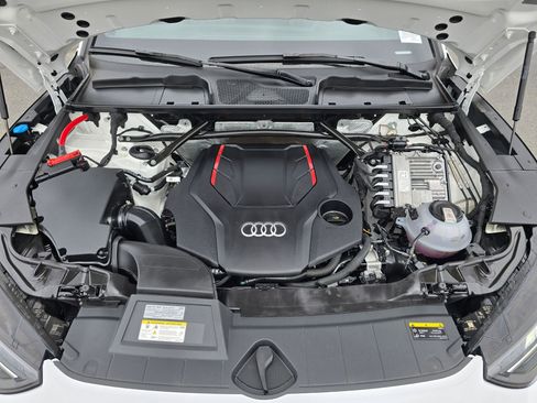 Certified 2023 Audi SQ5 Premium Plus w/ Premium Plus Package AWD/4WD image 9