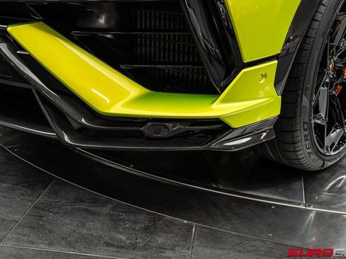 Used 2023 Lamborghini Urus Performante AWD/4WD image 13