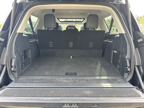 New 2025 Lincoln Navigator L Reserve image 28