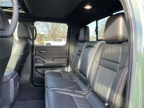Used 2023 Nissan Frontier PRO-4X w/ Pro-4X Premium Package image 17