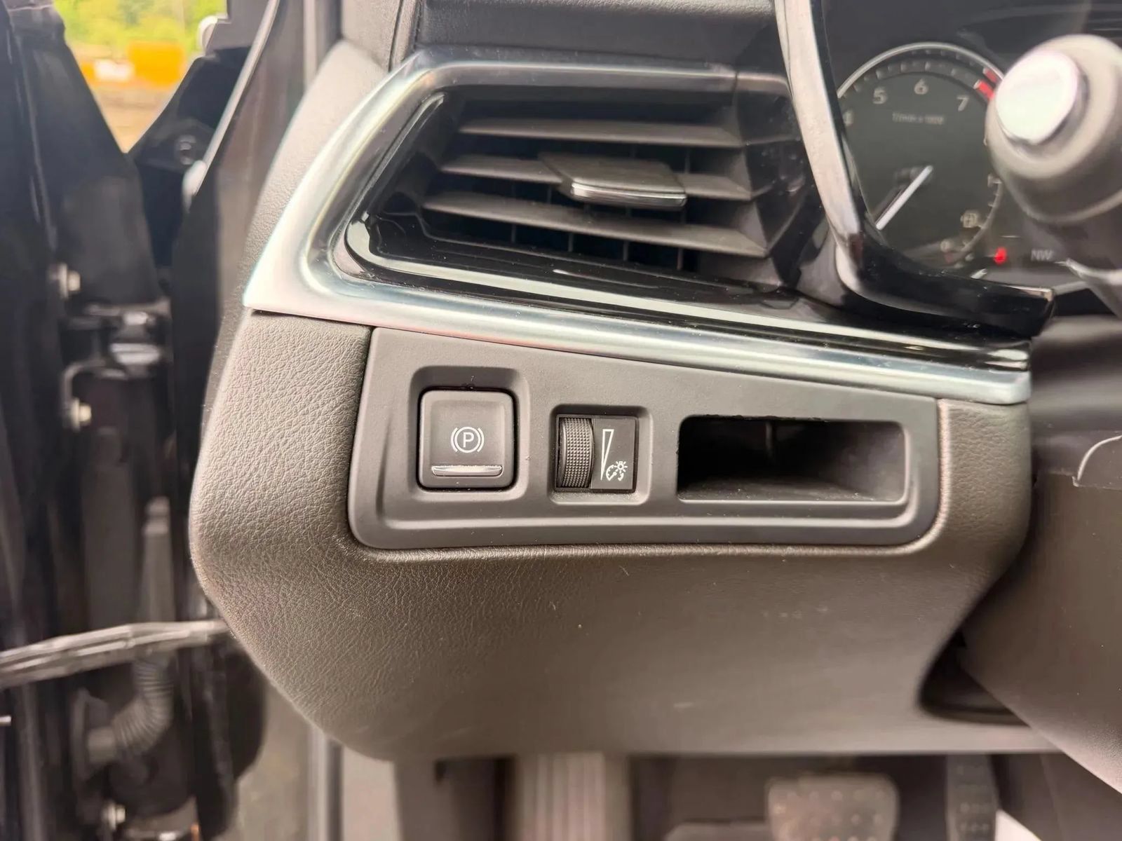 Used 2023 Cadillac XT6 Premium Luxury FWD image 44