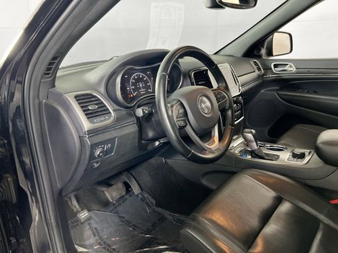 Used 2022 Jeep Grand Cherokee Limited image 9