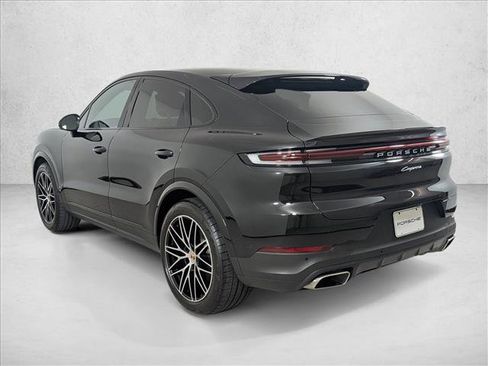 Certified 2025 Porsche Cayenne Coupe AWD/4WD image 3