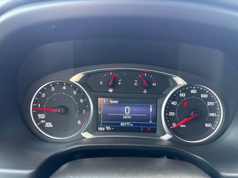 Used 2021 GMC Acadia SLE w/ Driver Convenience Package FWD image 30