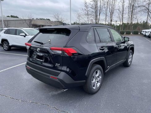 New 2025 Toyota RAV4 XLE image 12