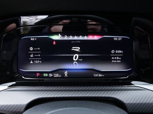 Used 2024 Volkswagen Golf R image 21