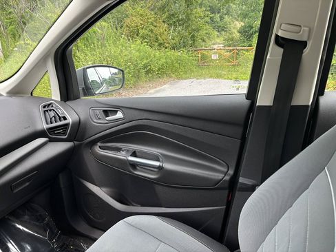 Used 2013 Ford C-MAX SE w/ Winter Pkg FWD image 14
