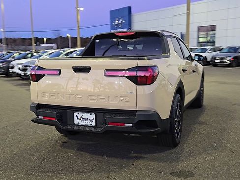 Certified 2022 Hyundai Santa Cruz SEL w/ Activity Package image 7