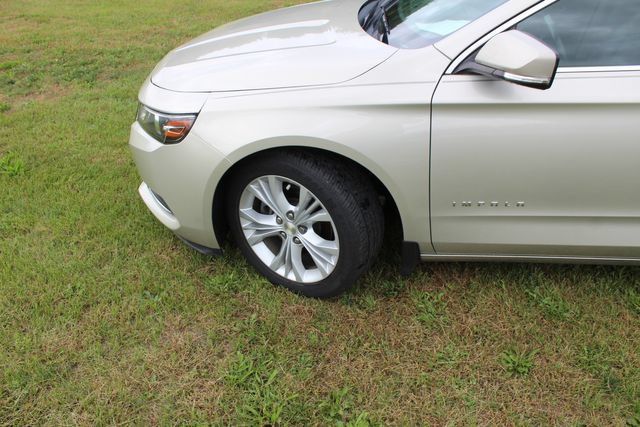 Used 2015 Chevrolet Impala LT w/ Convenience Package FWD image 12
