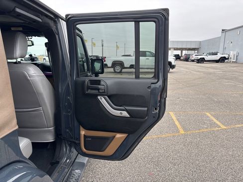 Used 2017 Jeep Wrangler Unlimited Sahara w/ Dual Top Group image 12
