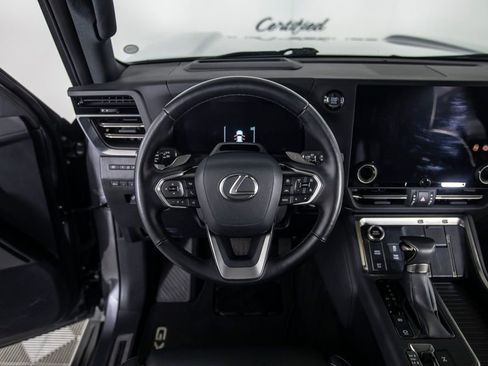 Used 2024 Lexus GX 550 w/ Cold Area Package image 31