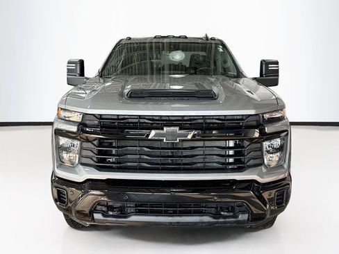 Used 2026 Chevrolet Silverado 2500 Custom w/ Custom Value Package image 4