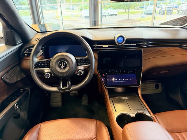 Certified 2023 Maserati Grecale GT AWD/4WD image 12