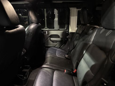 Used 2022 Jeep Wrangler Unlimited Sport w/ Sun And Sound Package AWD/4WD image 31