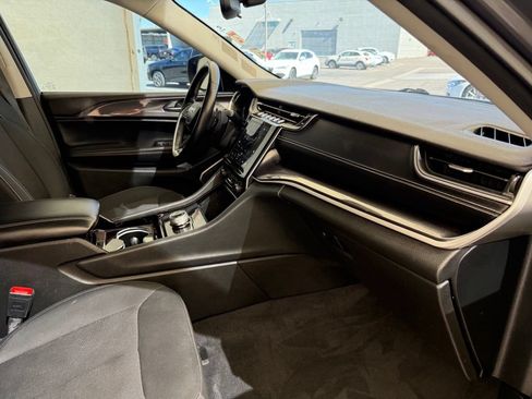 Used 2021 Jeep Grand Cherokee L Laredo w/ Luxury Tech Group I RWD image 11