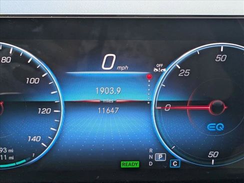Used 2023 Mercedes-Benz EQB 300 4MATIC image 8