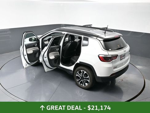 Used 2024 Jeep Compass Limited image 60