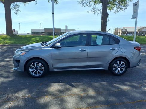 Used 2023 Kia Rio S w/ Technology Package FWD image 4