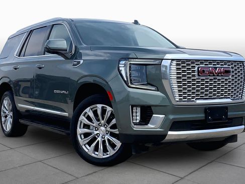 Used 2024 GMC Yukon Denali w/ Advanced Technology Package AWD/4WD image 3