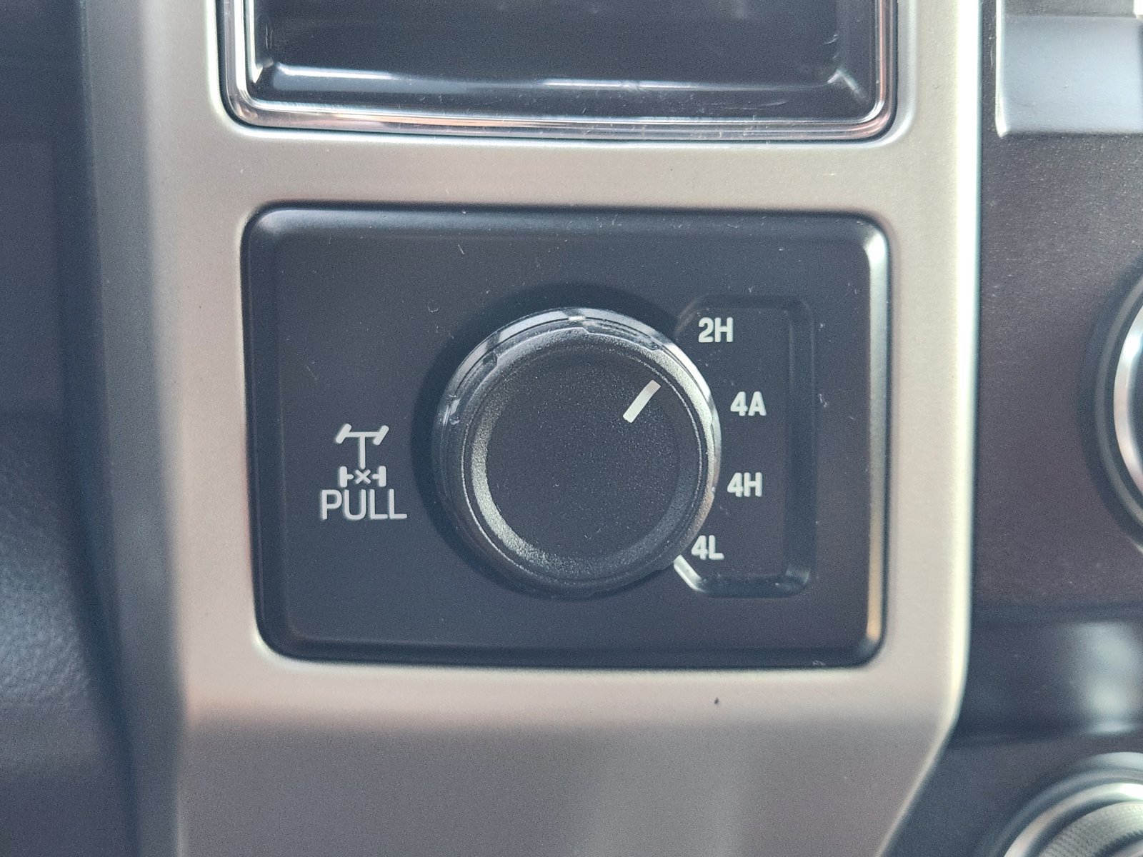 Used 2020 Ford F150 King Ranch w/ FX4 Off-Road Package AWD/4WD image 23