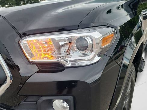 Certified 2023 Toyota Tacoma SR5 AWD/4WD image 25