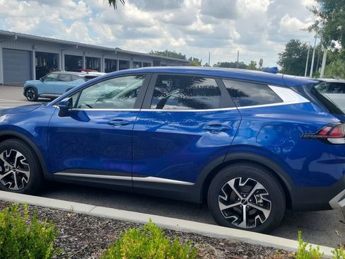 Used 2025 Kia Sportage EX FWD image 6