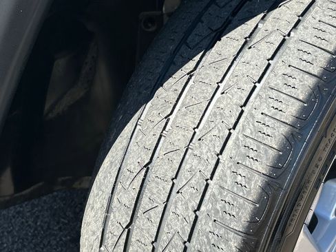 Used 2024 Jeep Compass Latitude image 26