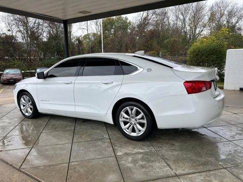 Used 2019 Chevrolet Impala LT image 2