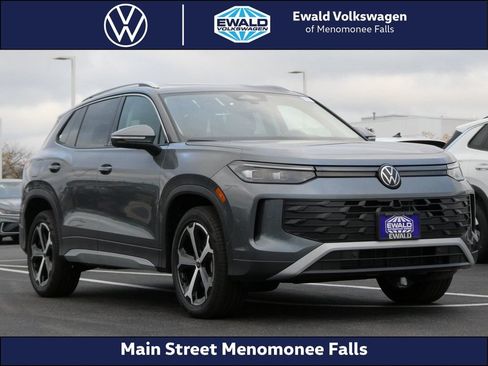 Used 2026 Volkswagen Tiguan SE AWD/4WD image 1
