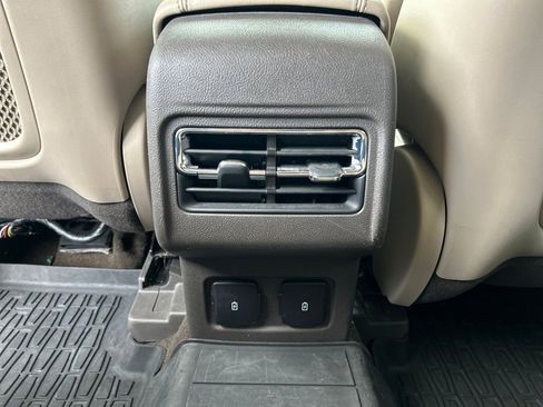Used 2023 Lincoln Corsair Reserve w/ Equipment Group 201A AWD/4WD image 17